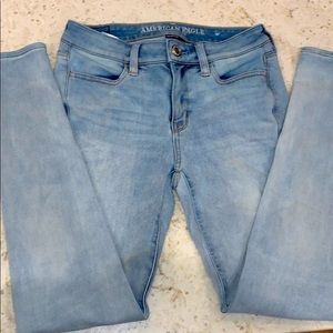American Eagle Light wash Skinny Jeans